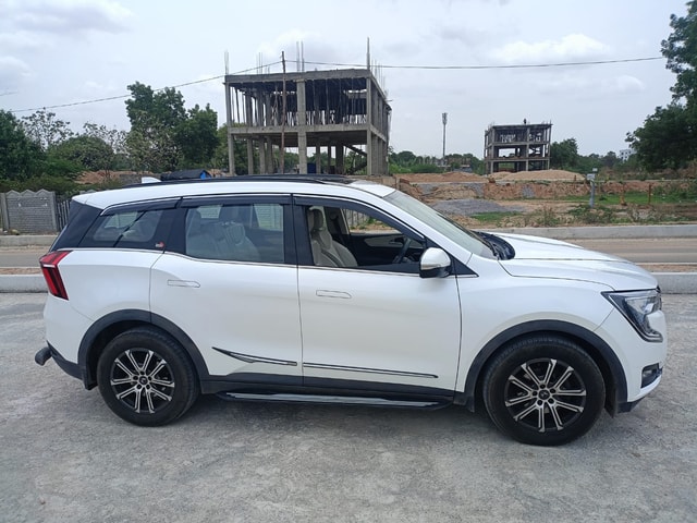View Mahindra XUV700 Image 7 Used Mahindra XUV700 Image 7