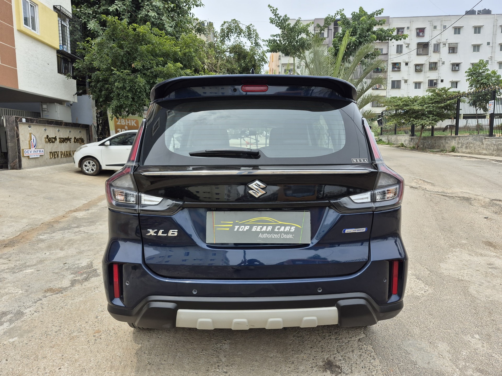 View 2023 Maruti Suzuki XL6 Alpha MT Image 4 Used 2023 Maruti Suzuki XL6 Alpha MT Image 4