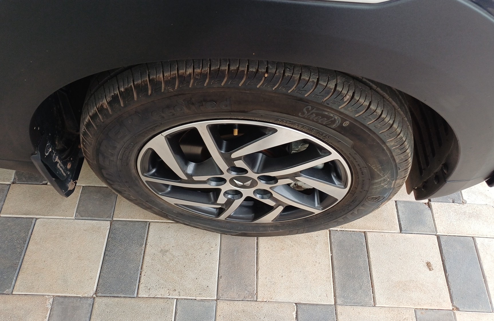 View 2024 Mahindra XUV 3XO AX7L 1.2 TGDi AT Image 15 Used 2024 Mahindra XUV 3XO AX7L 1.2 TGDi AT Image 15