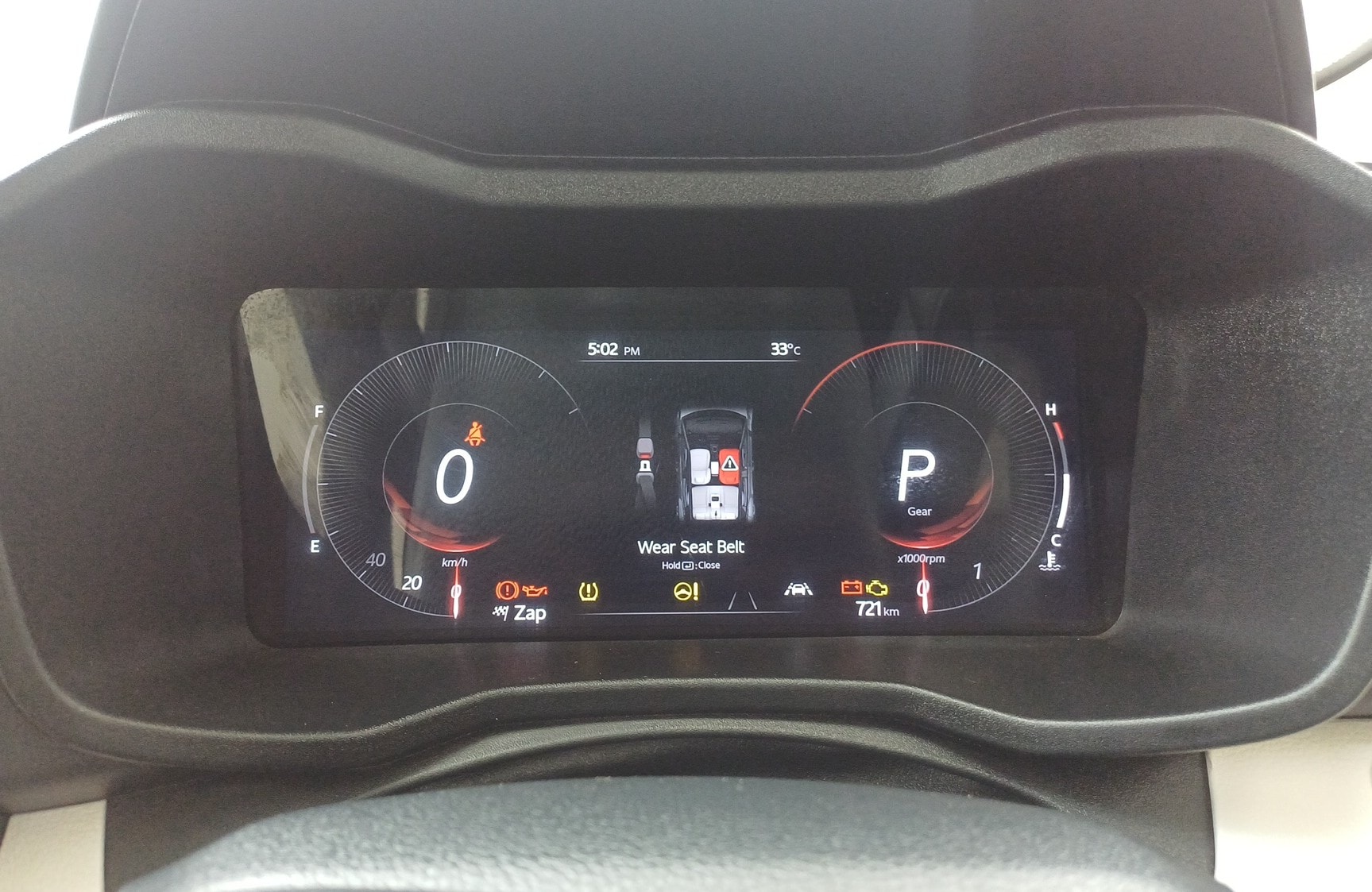 View 2024 Mahindra XUV 3XO AX7L 1.2 TGDi AT Image 7 Used 2024 Mahindra XUV 3XO AX7L 1.2 TGDi AT Image 7
