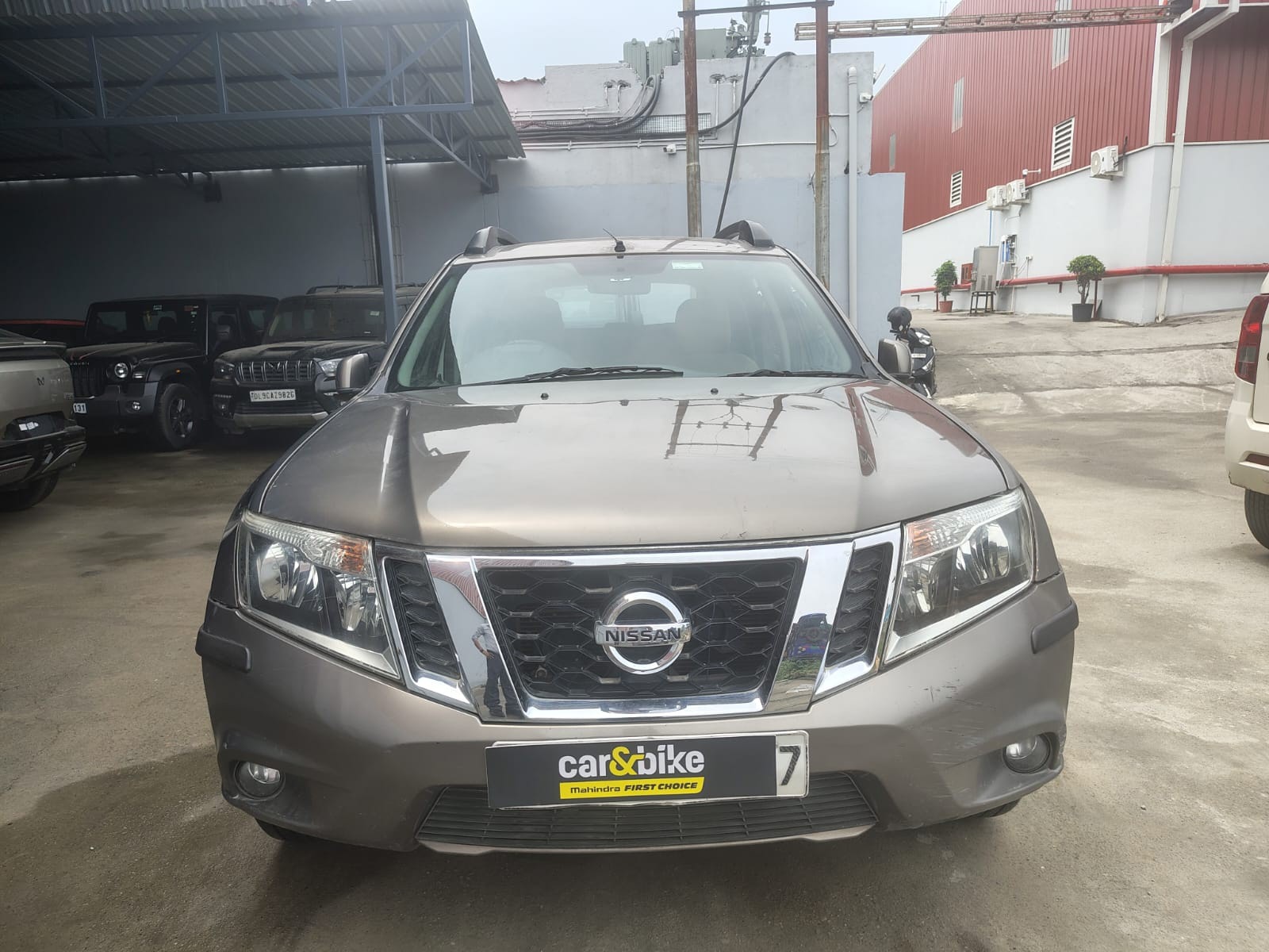 View 2014 Nissan Terrano XL P Image 2 Used 2014 Nissan Terrano XL P Image 2