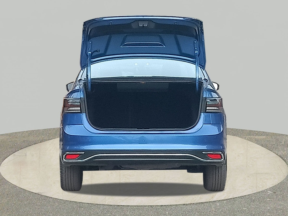 View 2023 Volkswagen Virtus Topline 1.0 TSI AT Image 17 Used 2023 Volkswagen Virtus Topline 1.0 TSI AT Image 17
