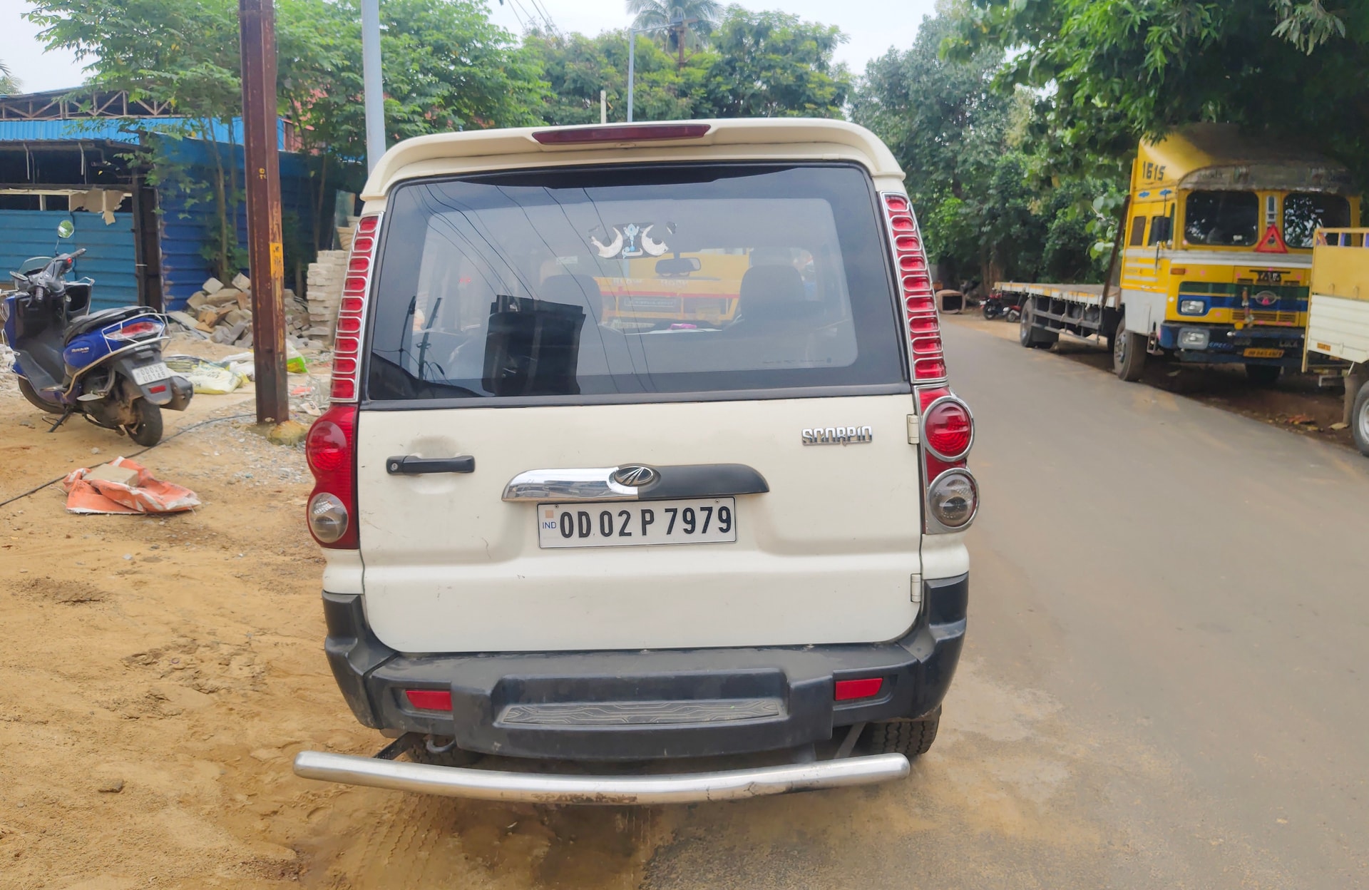 View 2014 Mahindra Scorpio LX BS 3 Image 4 Used 2014 Mahindra Scorpio LX BS 3 Image 4
