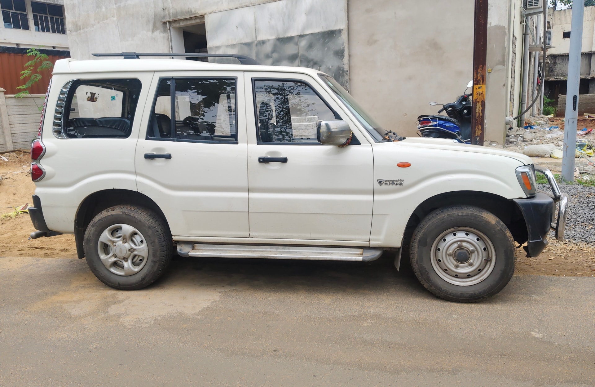 View 2014 Mahindra Scorpio LX BS 3 Image 8 Used 2014 Mahindra Scorpio LX BS 3 Image 8