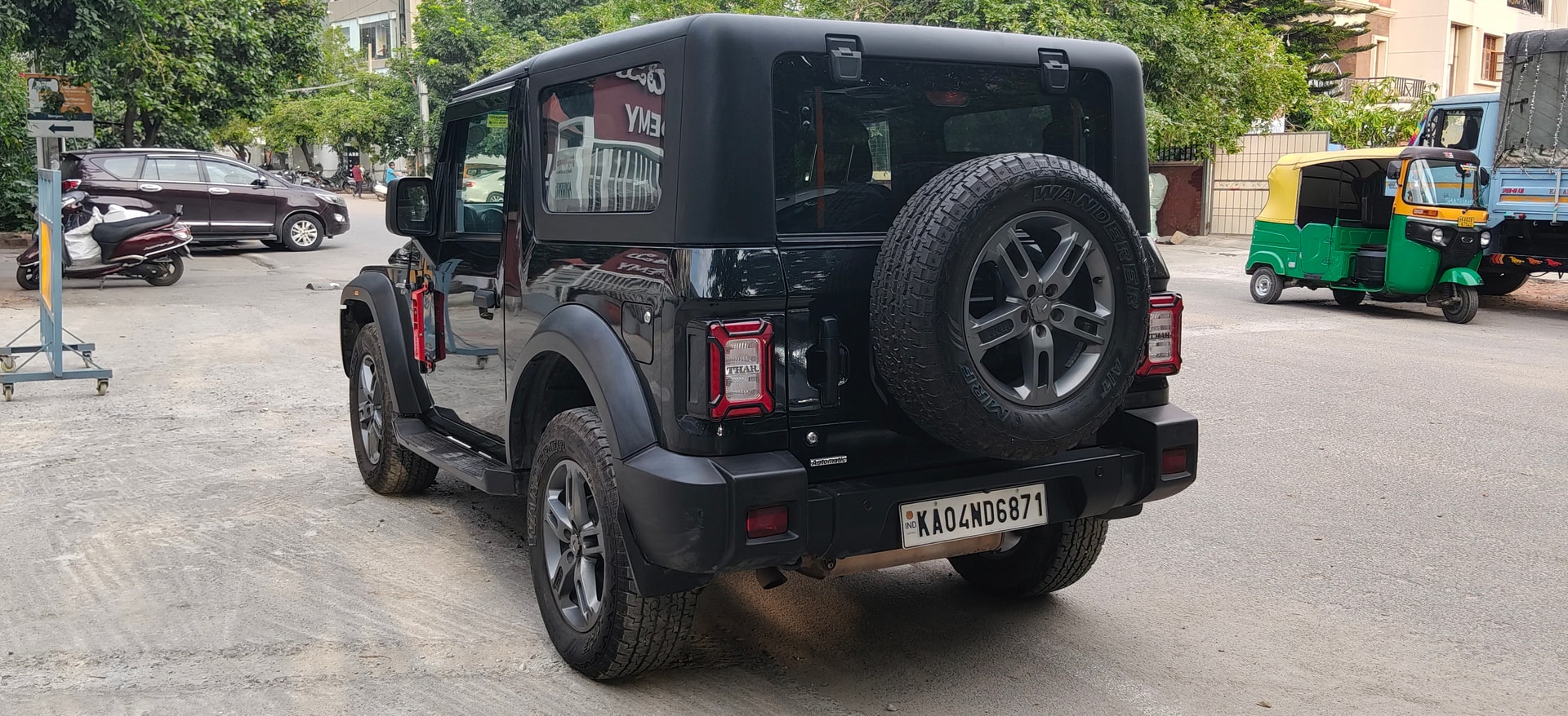 View 2024 Mahindra Thar LX RWD Automatic 4 Seater Hard Top Image 10 Used 2024 Mahindra Thar LX RWD Automatic 4 Seater Hard Top Image 10