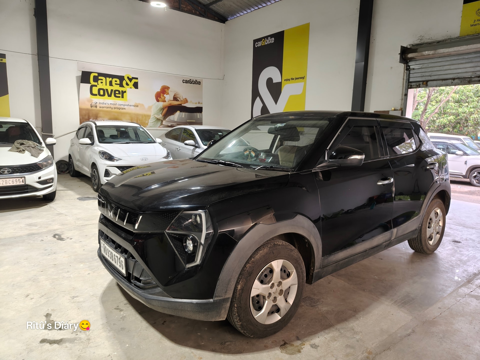 View 2024 Mahindra XUV 3XO MX2 Pro 1.2 L TCMPFi AT Image 12 Used 2024 Mahindra XUV 3XO MX2 Pro 1.2 L TCMPFi AT Image 12