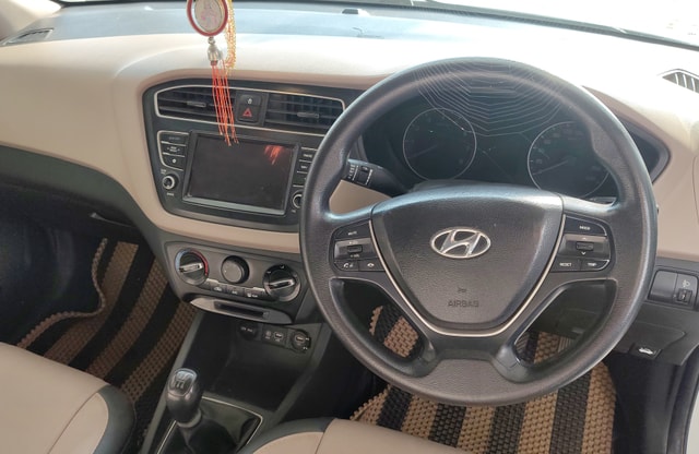 View Hyundai i20 Active Image 10 Used Hyundai i20 Active Image 10