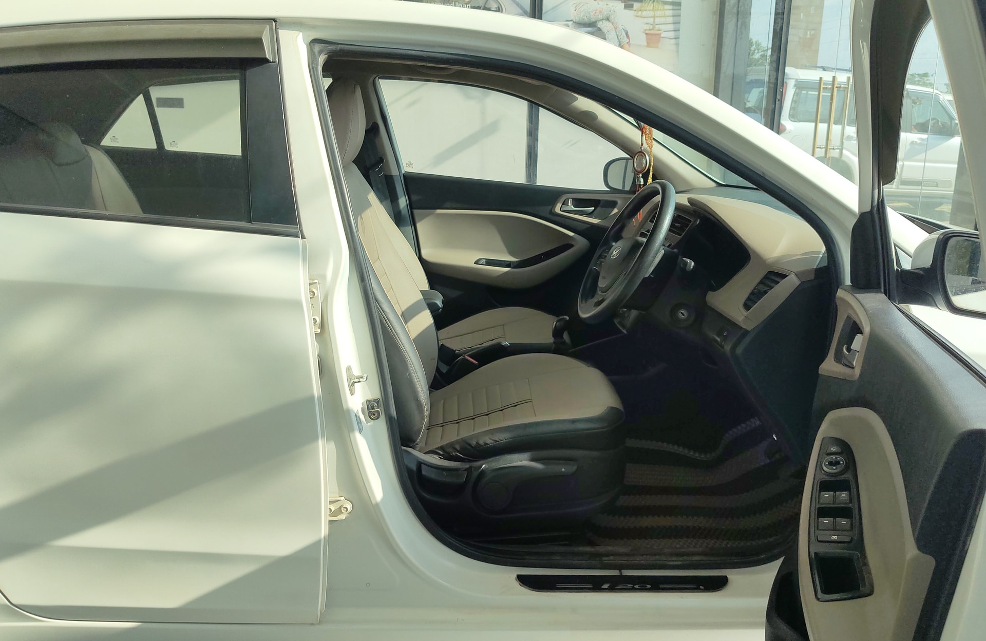 View 2019 Hyundai i20 Active 1.2 SX Image 3 Used 2019 Hyundai i20 Active 1.2 SX Image 3