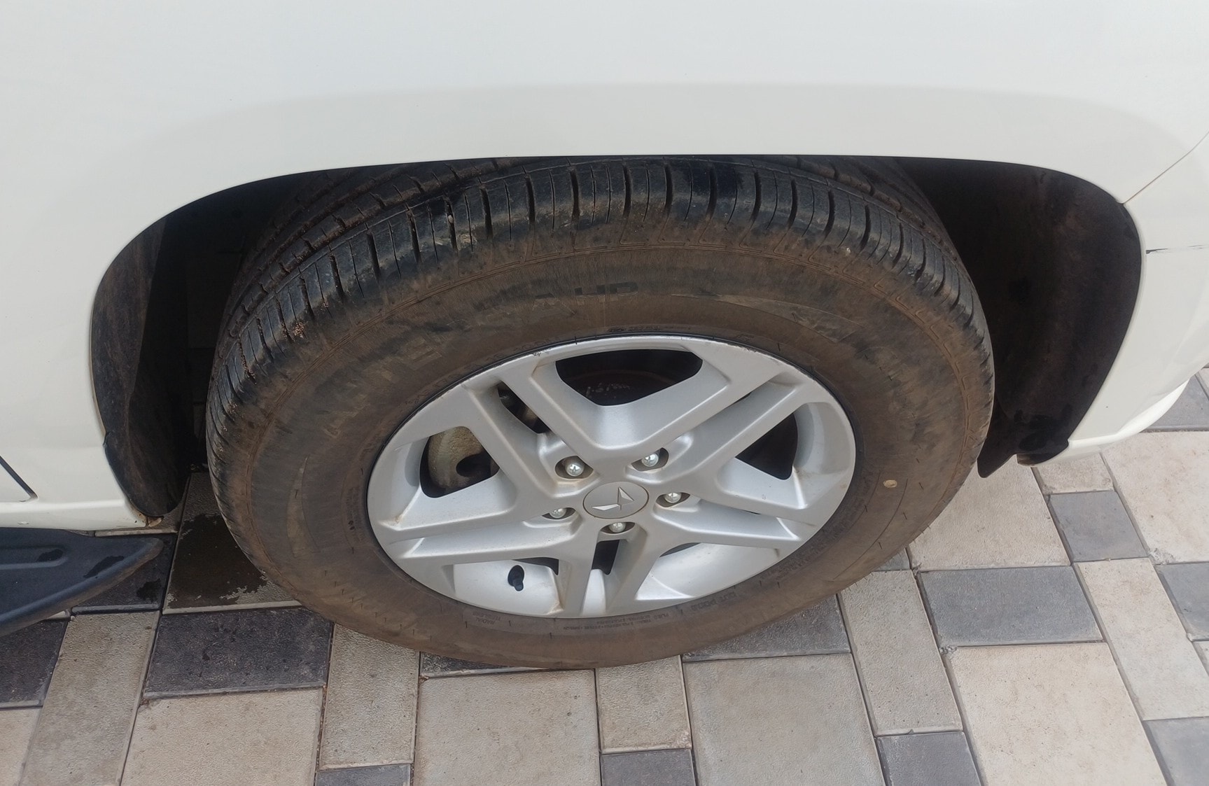 View 2024 Mahindra Bolero Neo Plus P10 Image 15 Used 2024 Mahindra Bolero Neo Plus P10 Image 15