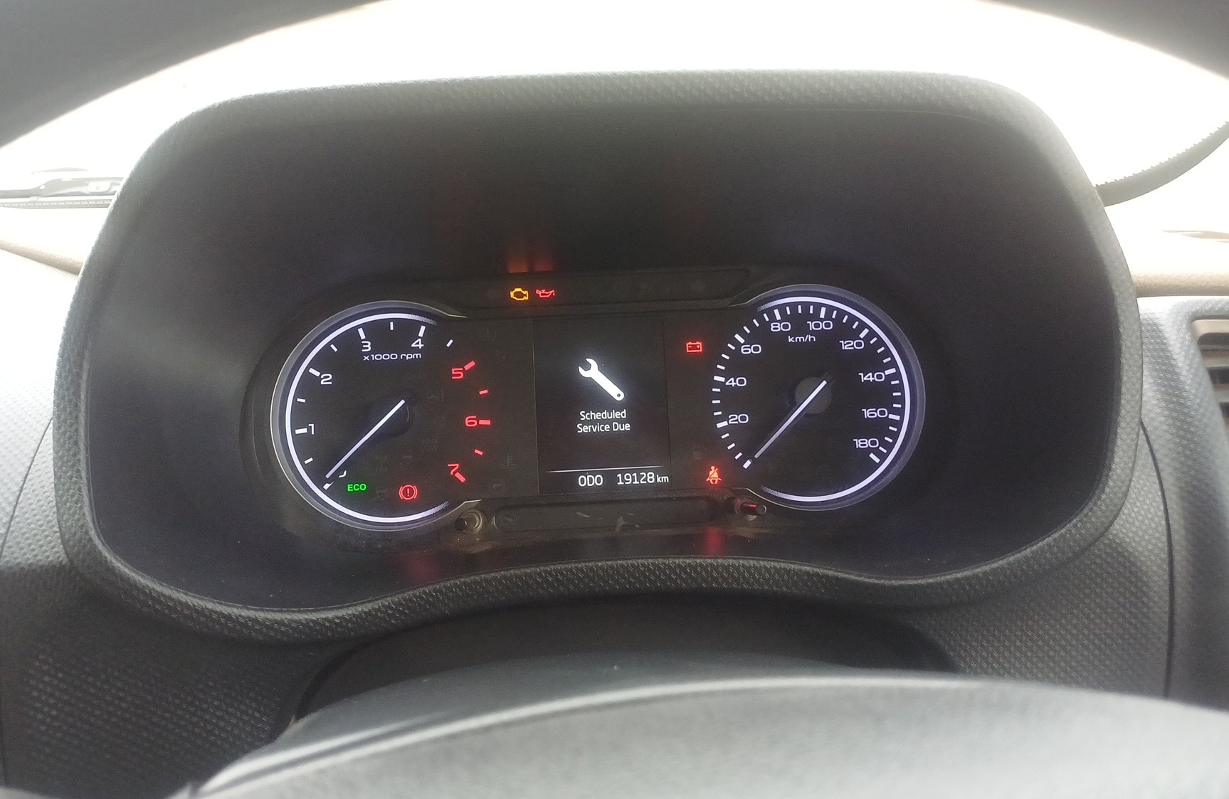 View 2024 Mahindra Bolero Neo Plus P10 Image 7 Used 2024 Mahindra Bolero Neo Plus P10 Image 7