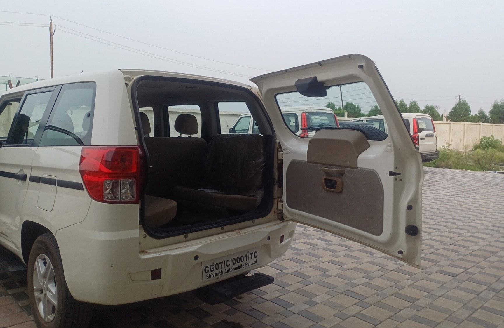 View 2024 Mahindra Bolero Neo Plus P10 Image 16 Used 2024 Mahindra Bolero Neo Plus P10 Image 16