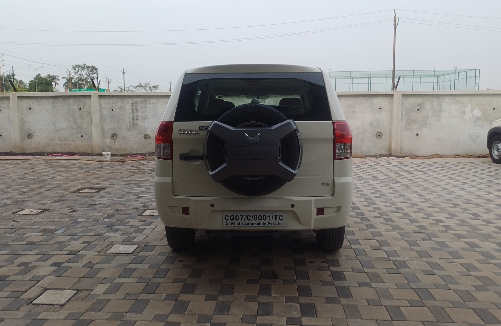 View 2024 Mahindra Bolero Neo Plus P10 Image 4 Used 2024 Mahindra Bolero Neo Plus P10 Image 4