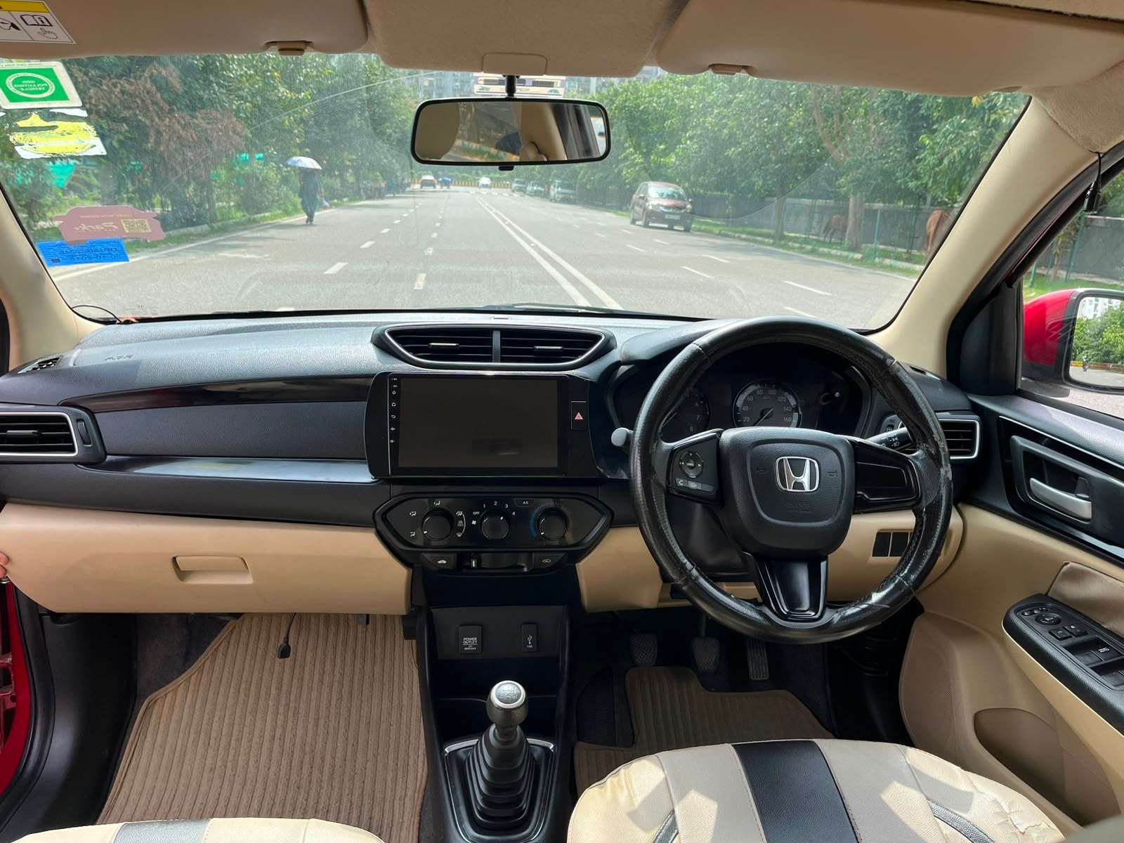 View 2018 Honda Amaze S MT Petrol BS IV Image 9 Used 2018 Honda Amaze S MT Petrol BS IV Image 9
