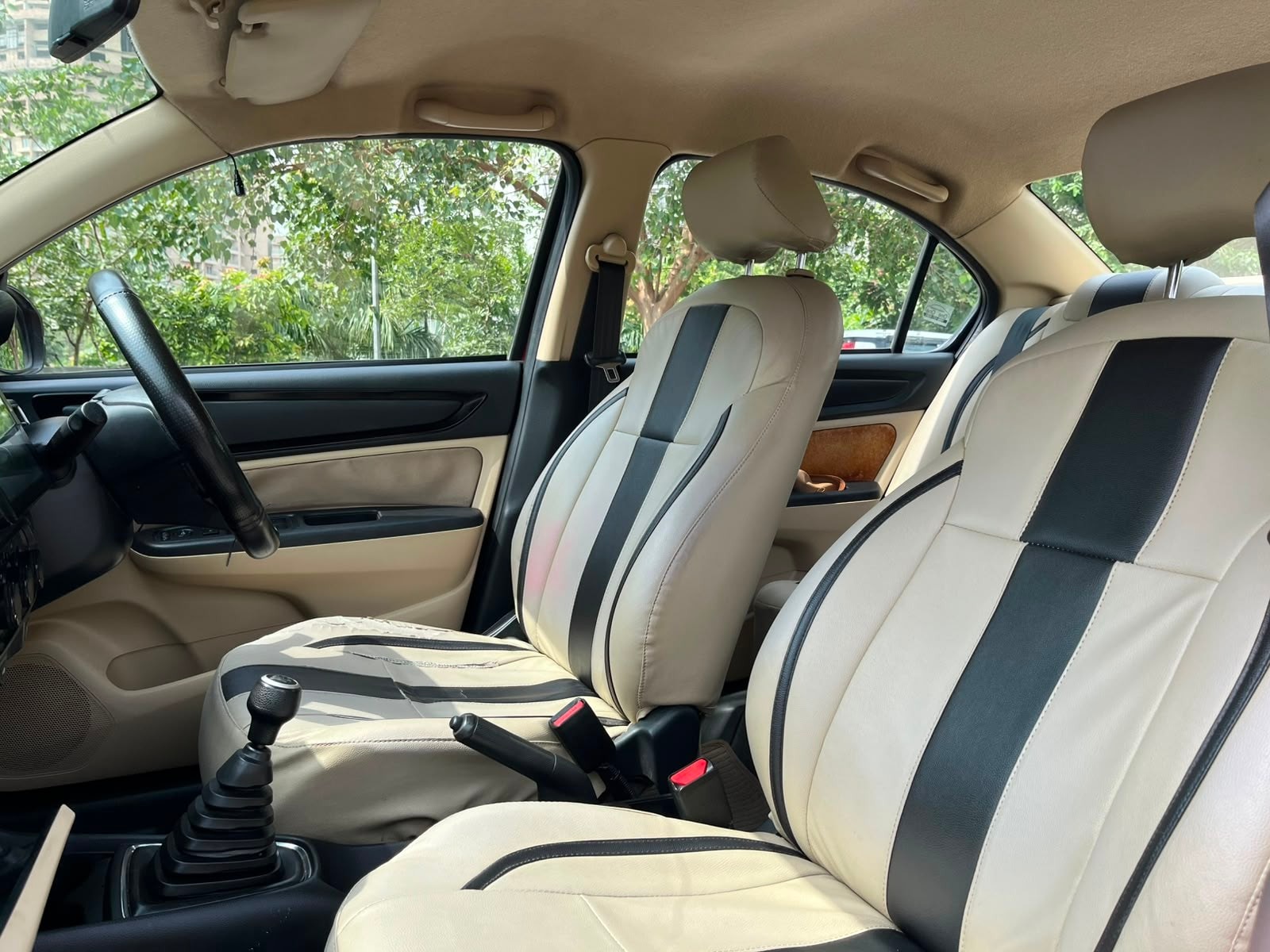 View 2018 Honda Amaze S MT Petrol BS IV Image 3 Used 2018 Honda Amaze S MT Petrol BS IV Image 3