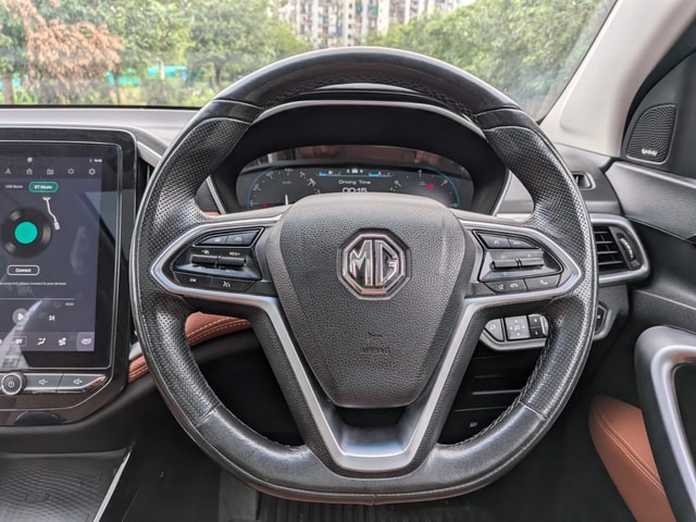 View MG Hector Plus Image 11 Used MG Hector Plus Image 11