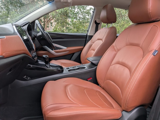 View MG Hector Plus Image 5 Used MG Hector Plus Image 5
