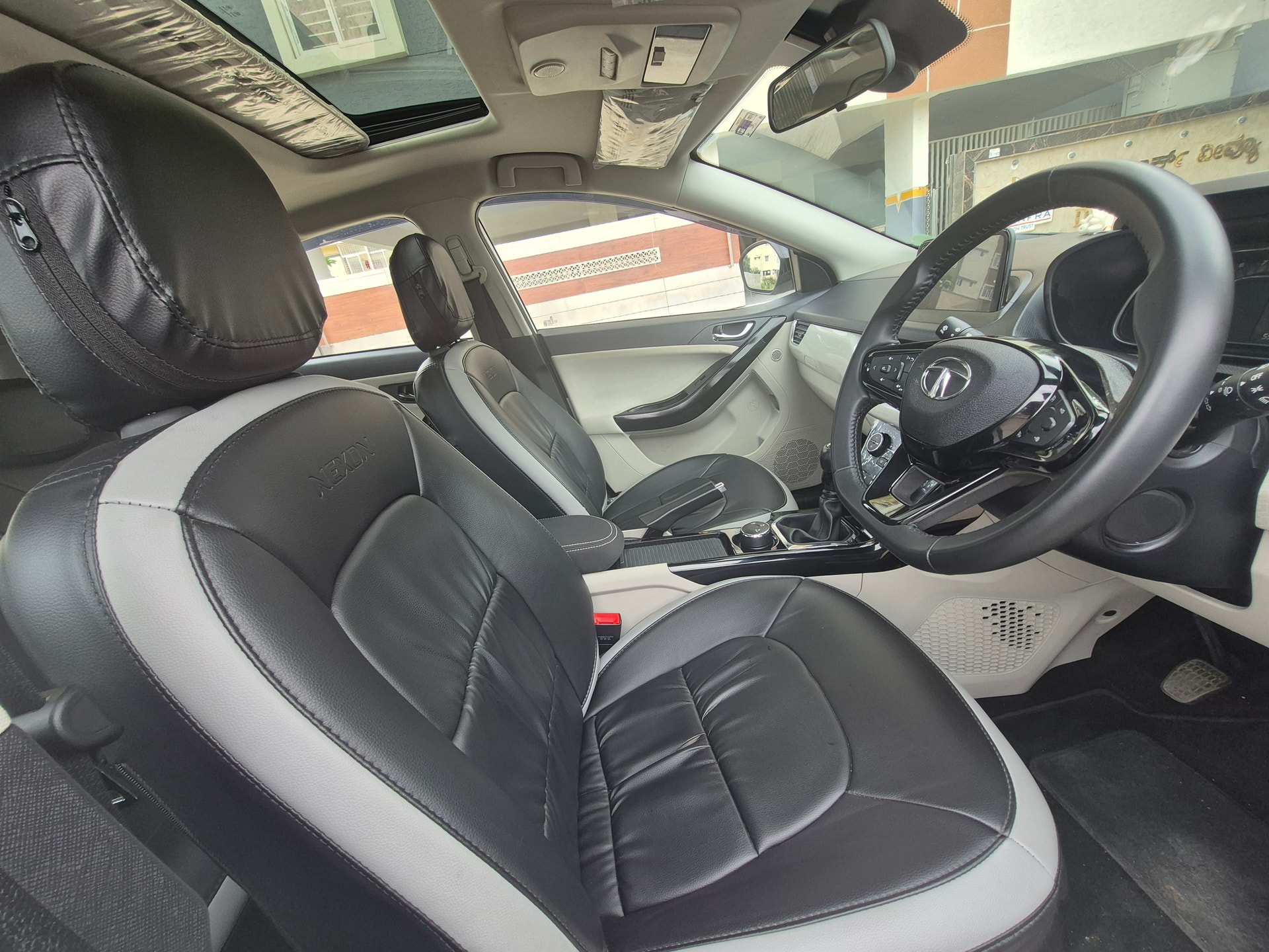 View 2023 Tata Nexon Revotron XZ Plus (S) Image 11 Used 2023 Tata Nexon Revotron XZ Plus (S) Image 11