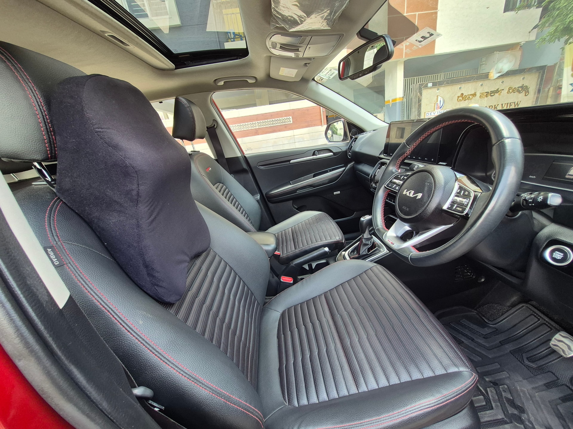 View 2021 Kia Sonet GTX Plus iMT Petrol Image 3 Used 2021 Kia Sonet GTX Plus iMT Petrol Image 3