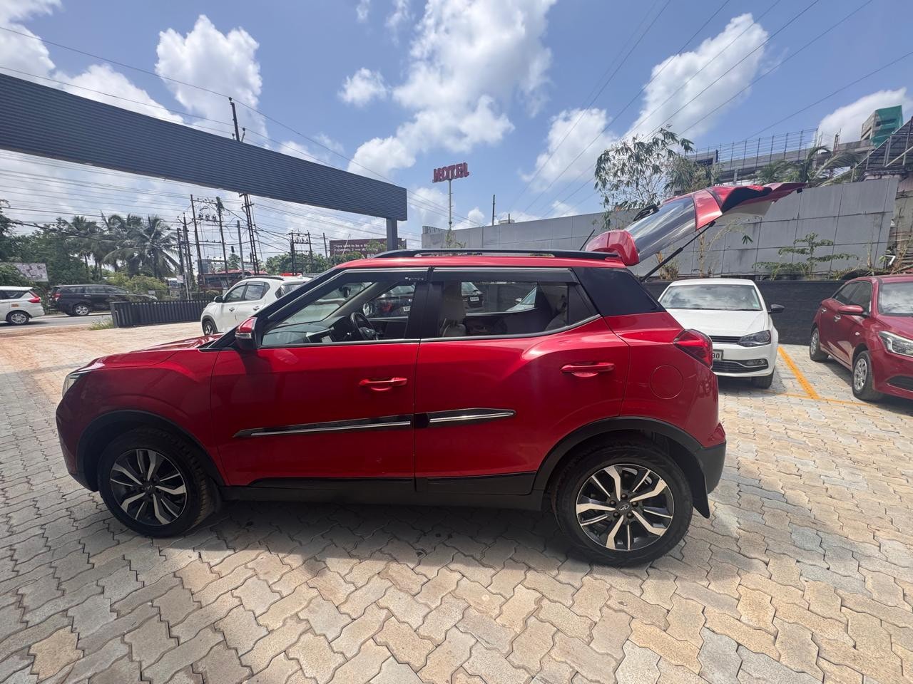 Used 2021 Mahindra XUV300 Used 2021 Mahindra XUV300