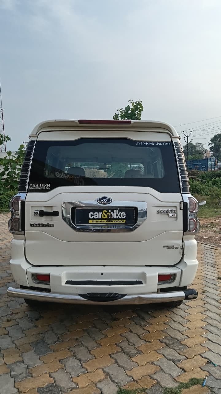 View 2016 Mahindra Scorpio S2 2WD Image 4 Used 2016 Mahindra Scorpio S2 2WD Image 4