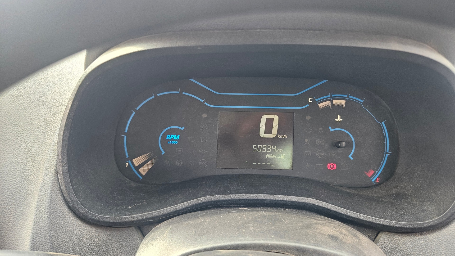 View 2022 Renault Kwid RXT Driver Airbag Option Image 4 Used 2022 Renault Kwid RXT Driver Airbag Option Image 4