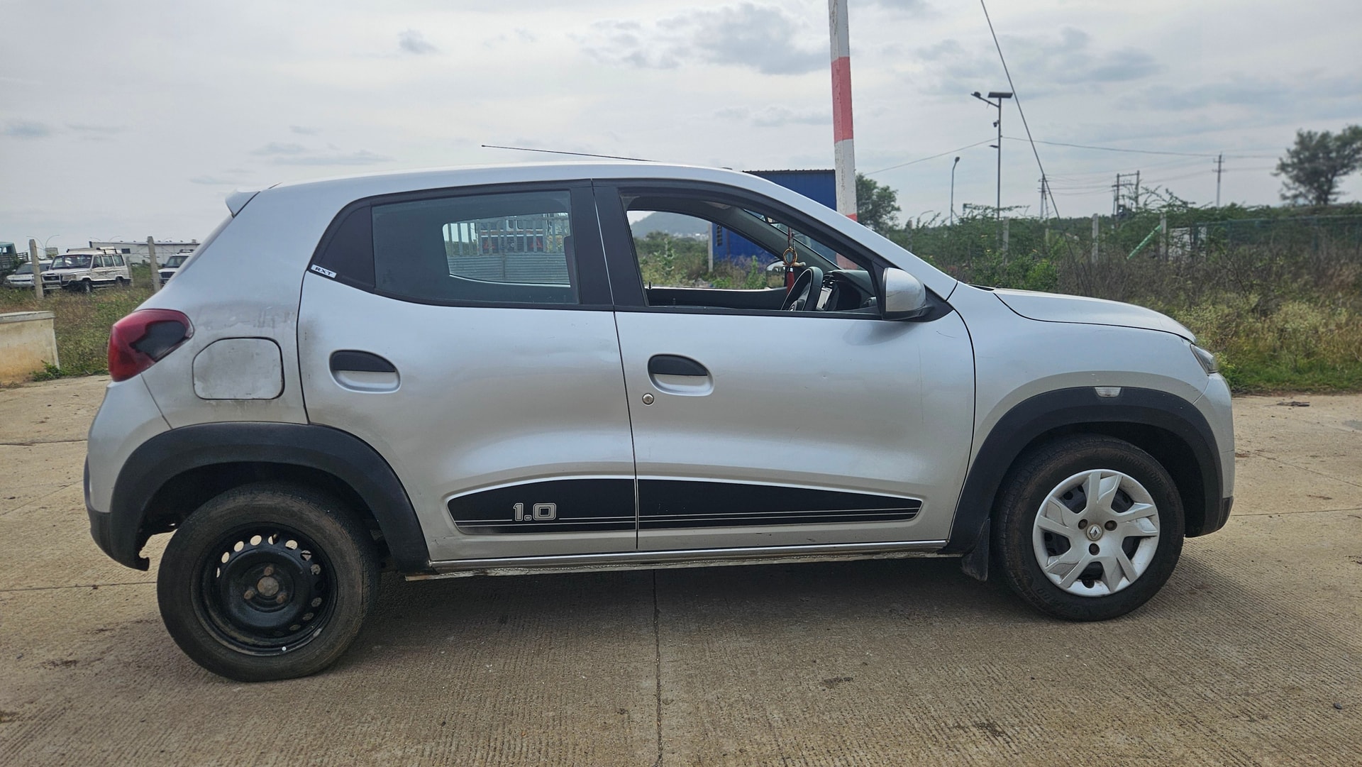 View 2022 Renault Kwid RXT Driver Airbag Option Image 5 Used 2022 Renault Kwid RXT Driver Airbag Option Image 5