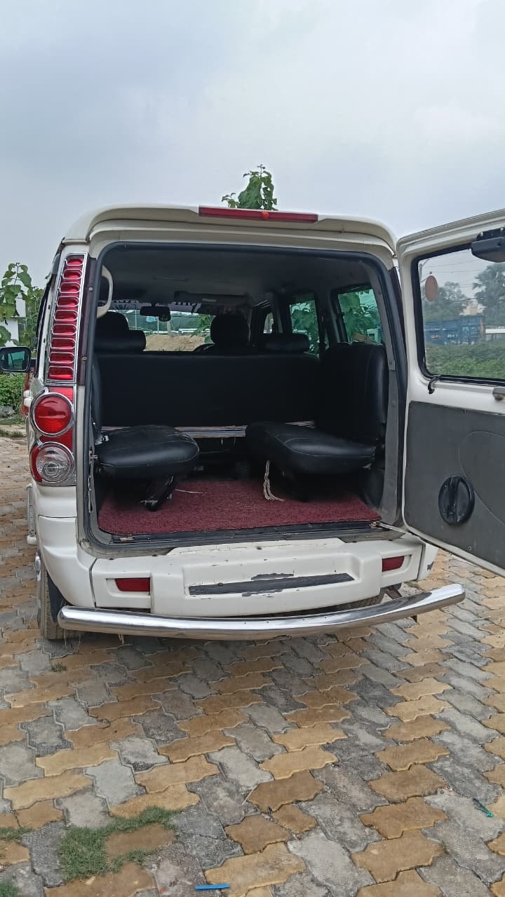 View 2013 Mahindra Scorpio S4 Plus 4WD 1.99 Litre Image 17 Used 2013 Mahindra Scorpio S4 Plus 4WD 1.99 Litre Image 17