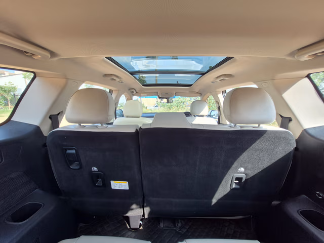 View Mahindra XUV700 Image 13 Used Mahindra XUV700 Image 13