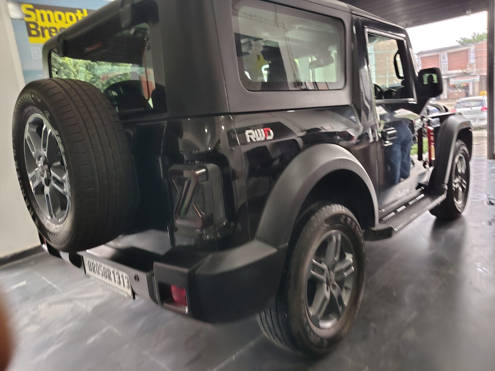 View 2025 Mahindra Thar AXT MT Image 17 Used 2025 Mahindra Thar AXT MT Image 17