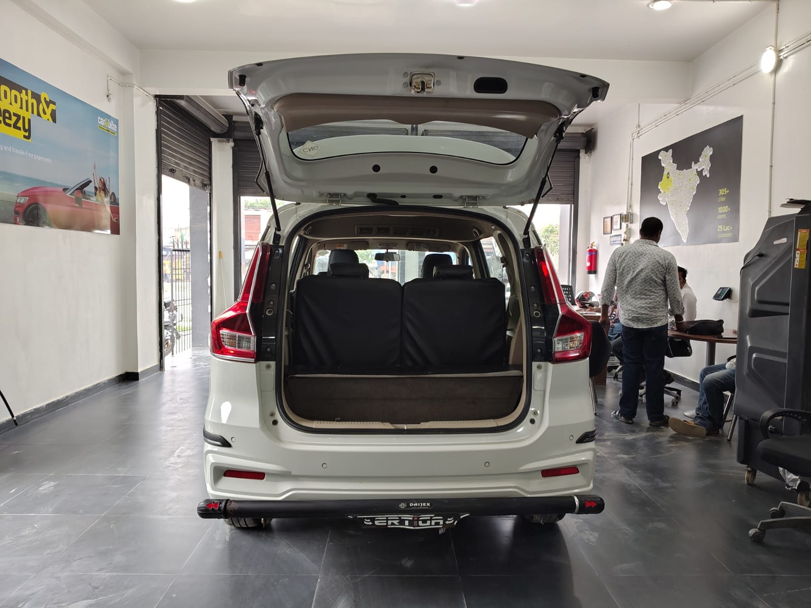 Used 2024 Maruti Suzuki Ertiga Used 2024 Maruti Suzuki Ertiga