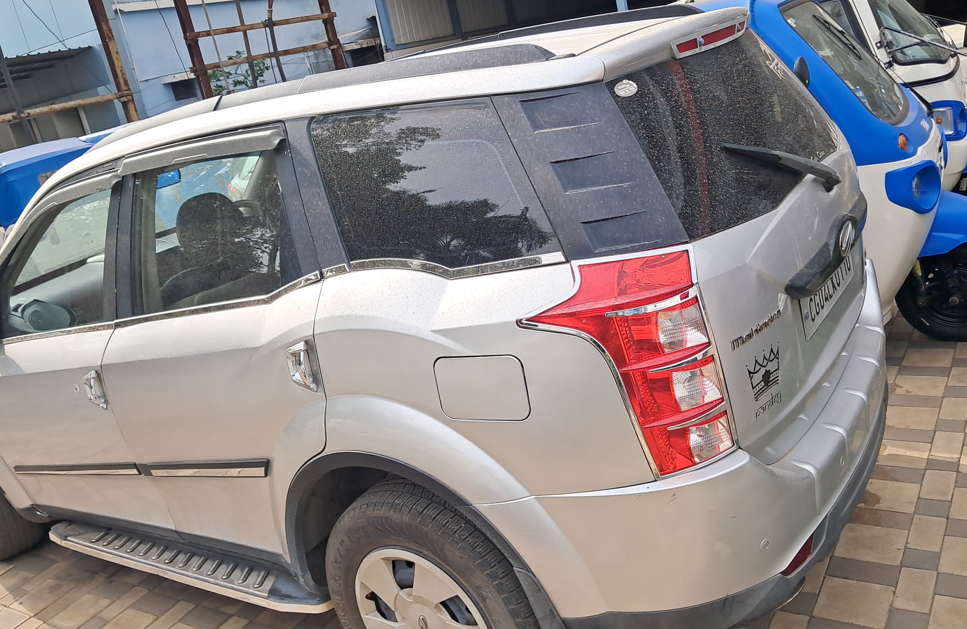 View 2016 Mahindra XUV500 W6 AT Image 14 Used 2016 Mahindra XUV500 W6 AT Image 14