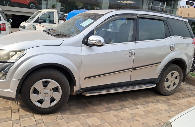 View Mahindra XUV500 Image 4 Used Mahindra XUV500 Image 4