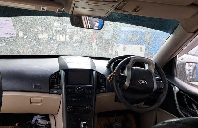 View Mahindra XUV500 Image 7 Used Mahindra XUV500 Image 7