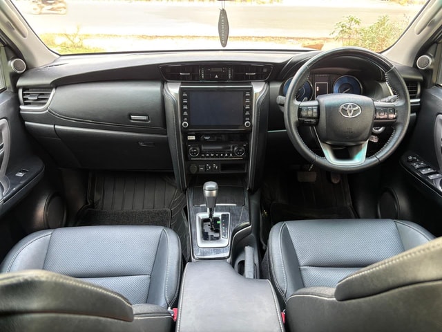 View Toyota Fortuner Image 9 Used Toyota Fortuner Image 9