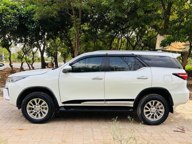 View Toyota Fortuner Image 6 Used Toyota Fortuner Image 6