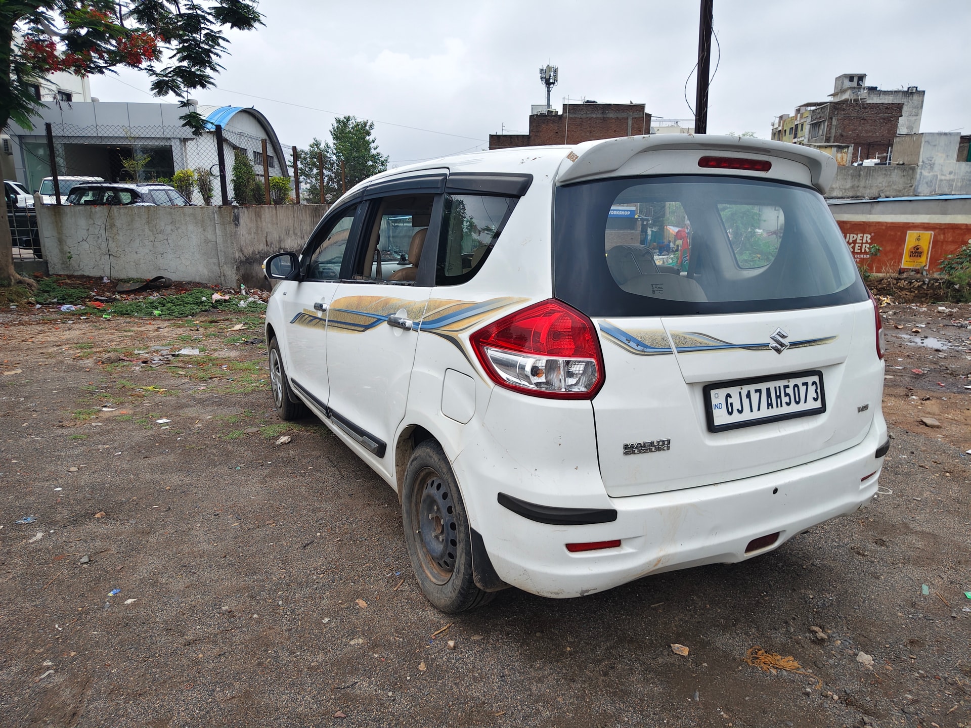 View 2014 Maruti Suzuki Ertiga VDI Image 9 Used 2014 Maruti Suzuki Ertiga VDI Image 9