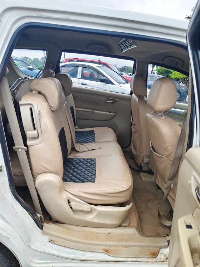 View Maruti Suzuki Ertiga Image 5 Used Maruti Suzuki Ertiga Image 5