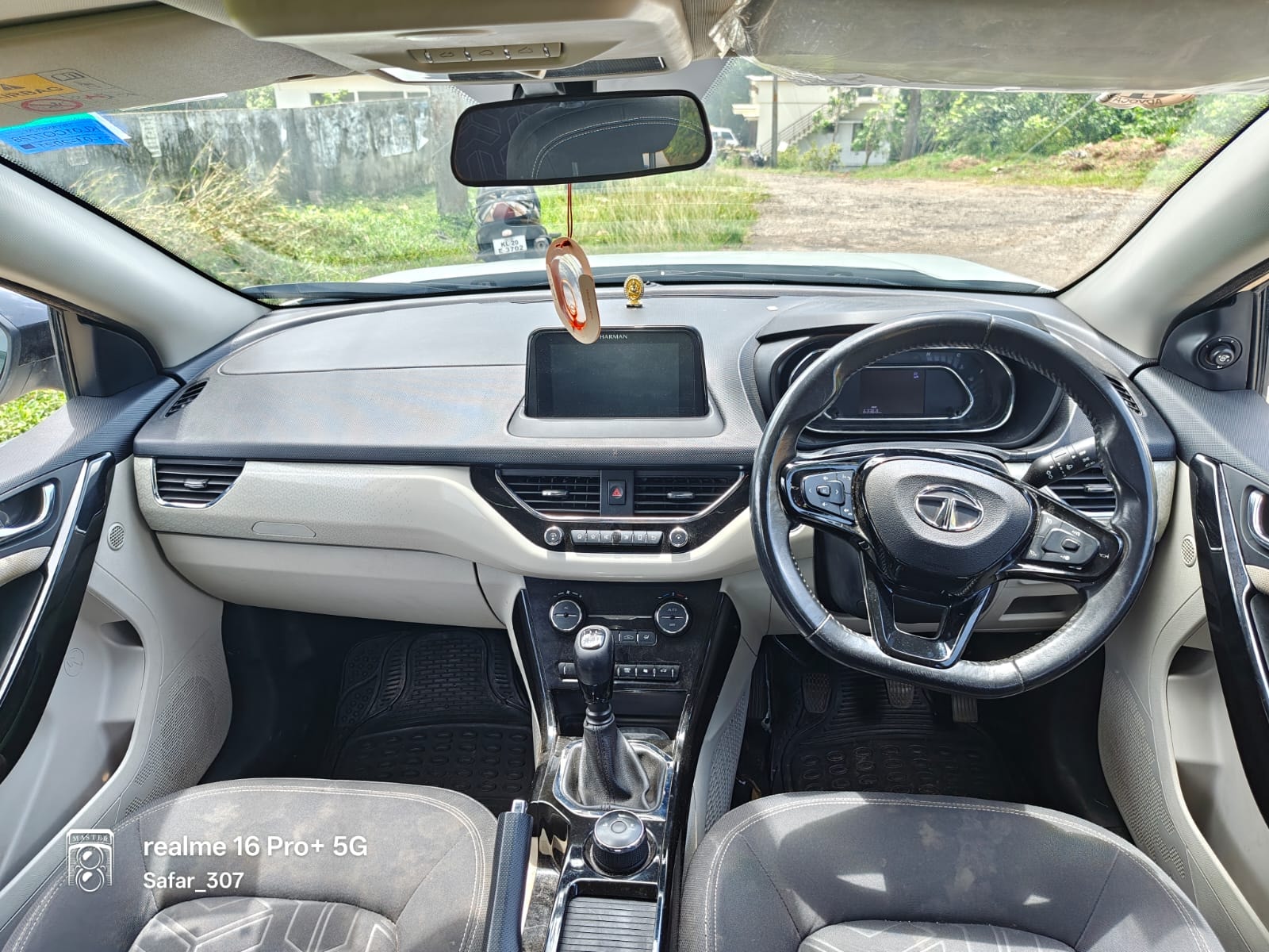 View 2020 Tata Nexon Revotron XZ Plus (O) Image 11 Used 2020 Tata Nexon Revotron XZ Plus (O) Image 11