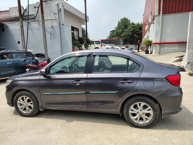 View Honda Amaze Image 4 Used Honda Amaze Image 4