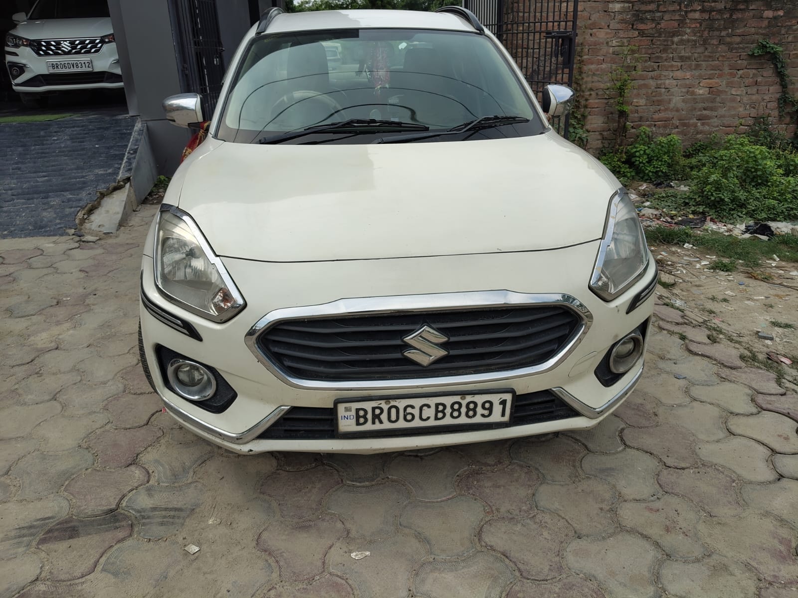 View 2019 Maruti Suzuki Dzire VXI BS IV Image 2 Used 2019 Maruti Suzuki Dzire VXI BS IV Image 2