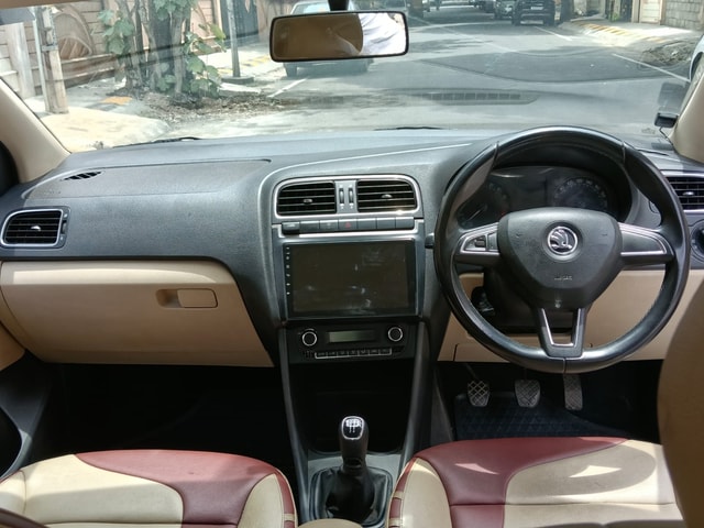 View Skoda Rapid Image 11 Used Skoda Rapid Image 11