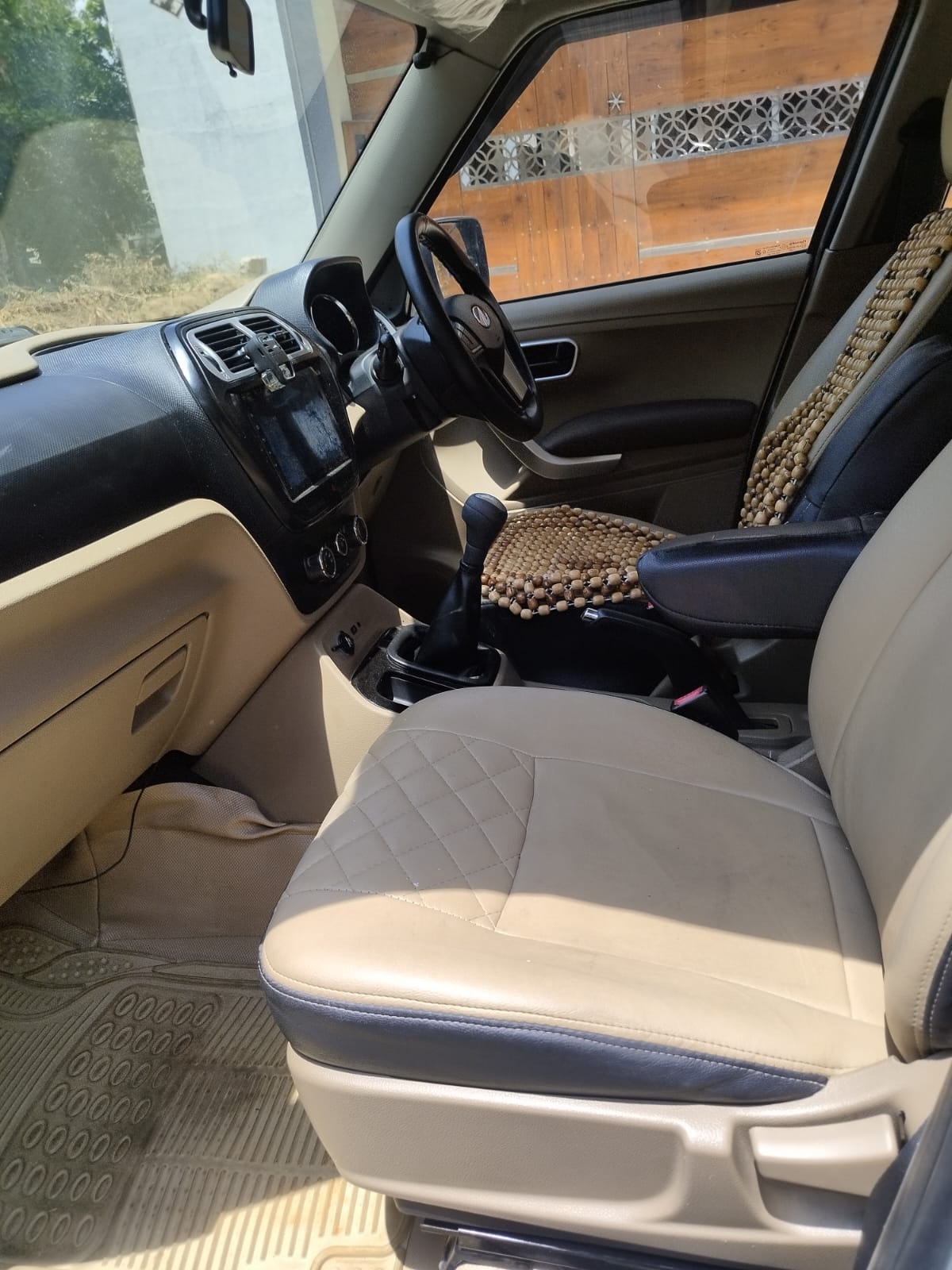 Used 2017 Mahindra TUV300 Used 2017 Mahindra TUV300