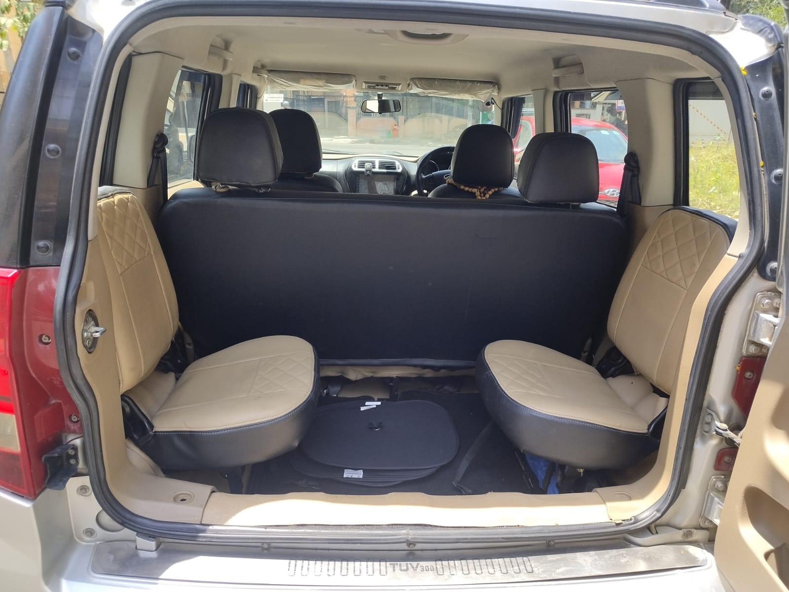 Used 2017 Mahindra TUV300 Used 2017 Mahindra TUV300