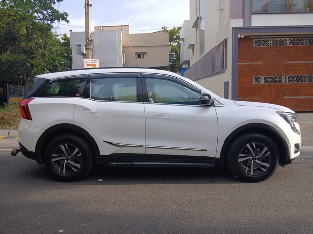 View Mahindra XUV700 Image 8 Used Mahindra XUV700 Image 8