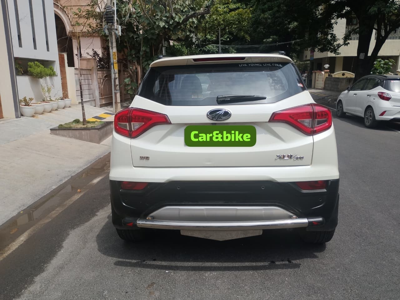 View 2020 Mahindra XUV300 W8 Petrol Image 3 Used 2020 Mahindra XUV300 W8 Petrol Image 3