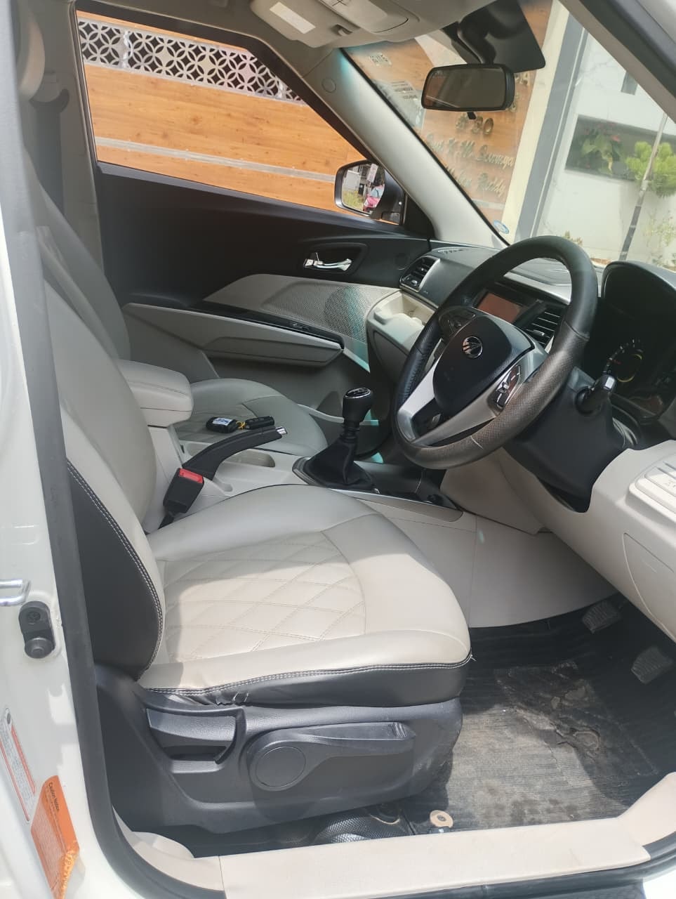 View 2020 Mahindra XUV300 W8 Petrol Image 13 Used 2020 Mahindra XUV300 W8 Petrol Image 13