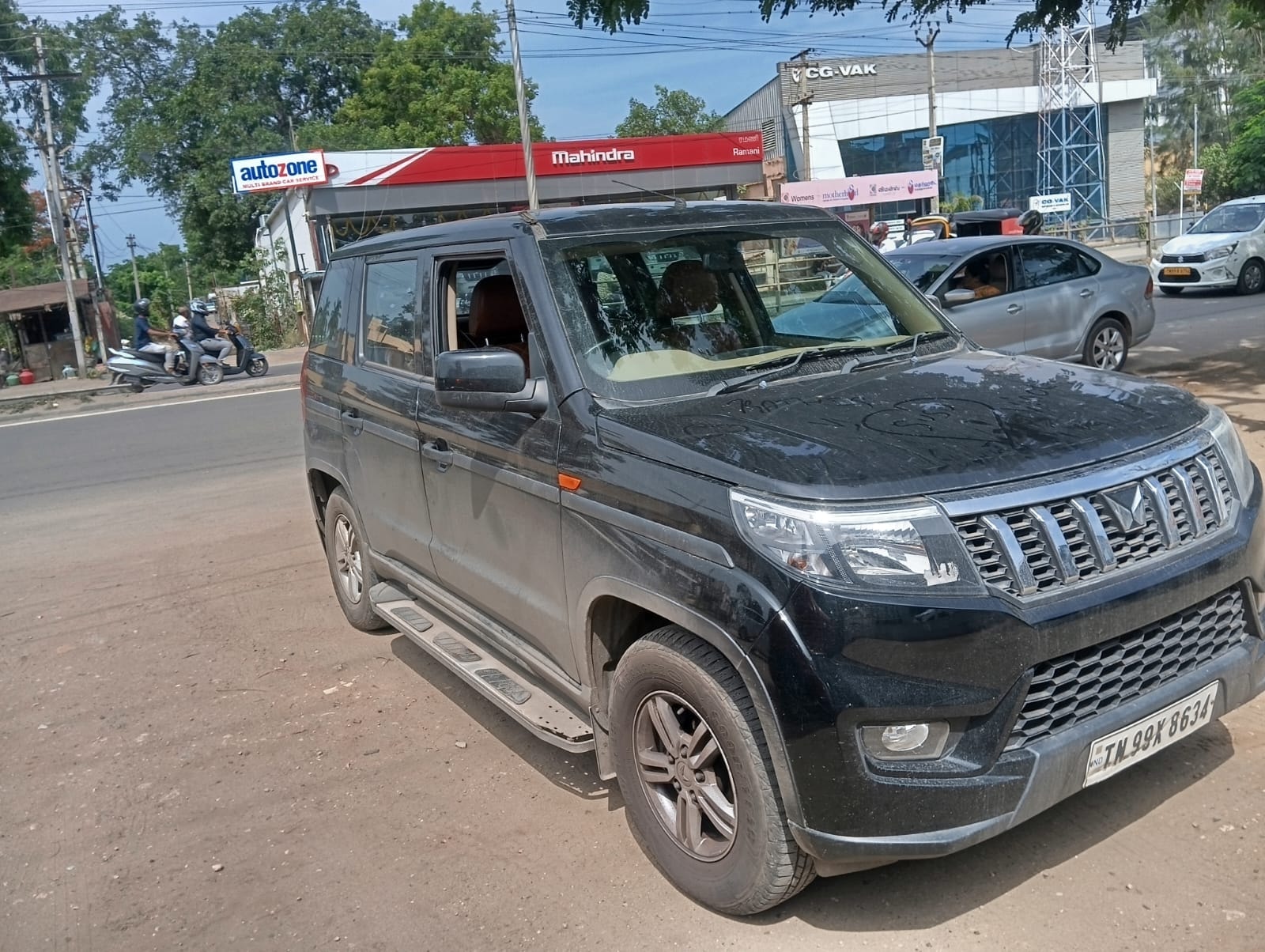 View 2022 Mahindra Bolero Neo N10 (R) Image 10 Used 2022 Mahindra Bolero Neo N10 (R) Image 10