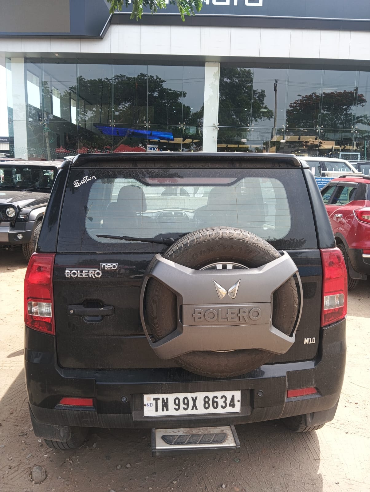 View 2022 Mahindra Bolero Neo N10 (R) Image 4 Used 2022 Mahindra Bolero Neo N10 (R) Image 4