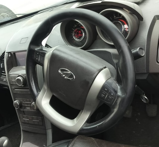 View Mahindra XUV500 Image 9 Used Mahindra XUV500 Image 9