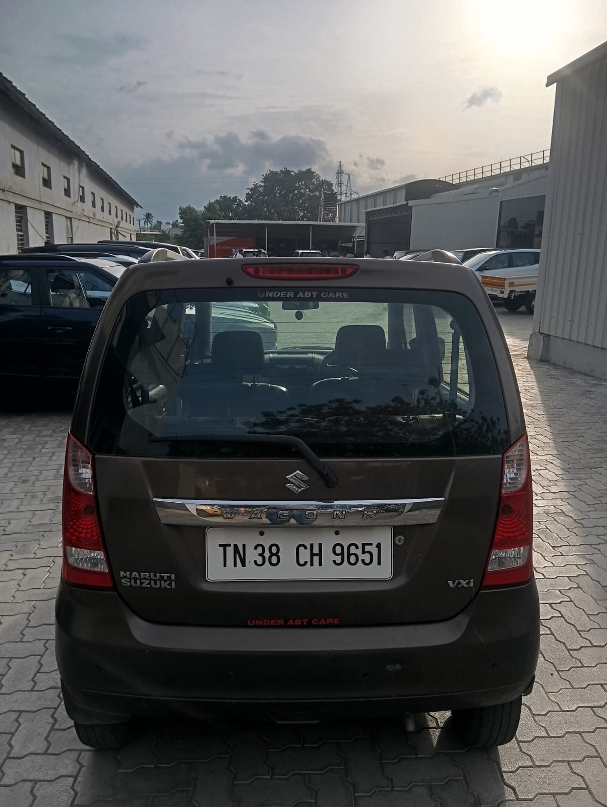 View 2017 Maruti Suzuki Wagon R VXI 1.0 BS IV Image 3 Used 2017 Maruti Suzuki Wagon R VXI 1.0 BS IV Image 3